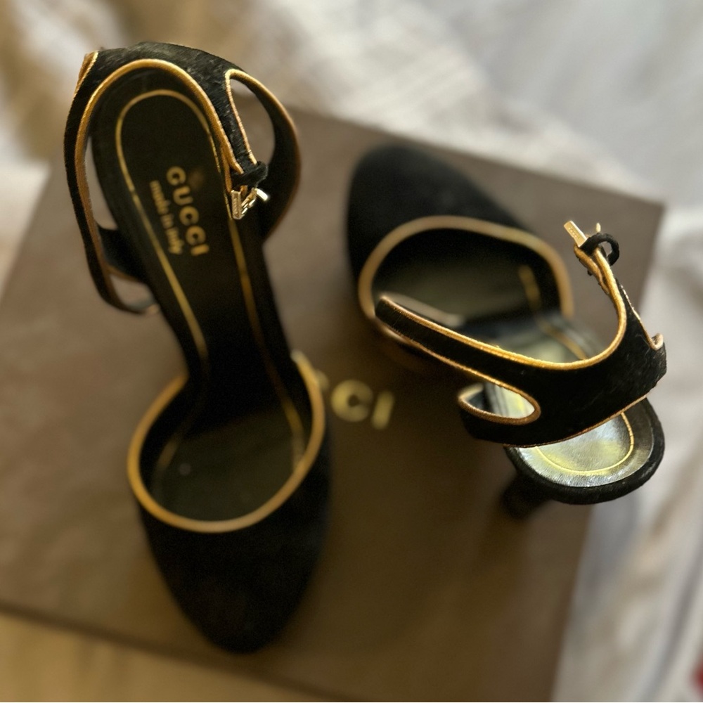 Gucci Black and Gold Heels - Picture 8 of 16
